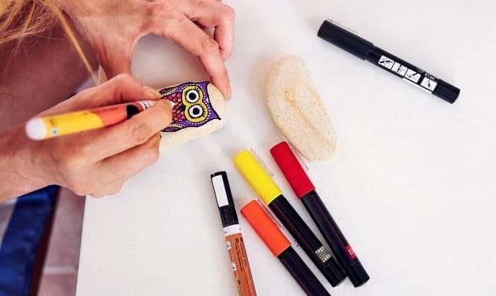 Mandala Art Draw With The Help Of Marker Pens