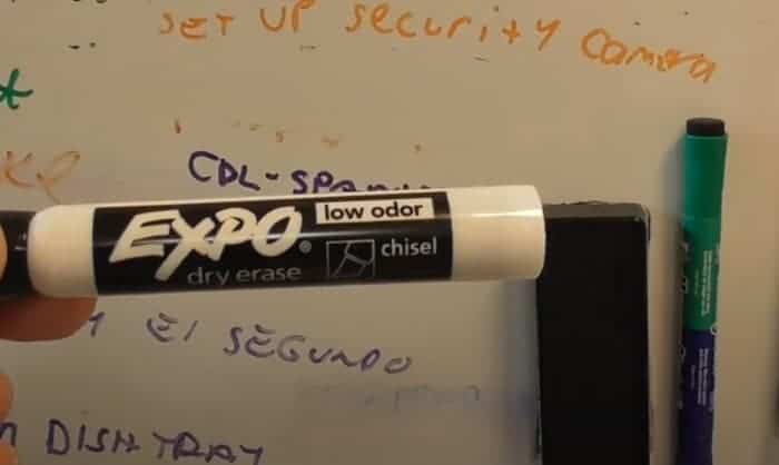 How-do-you-write-with-dry-erase-markers