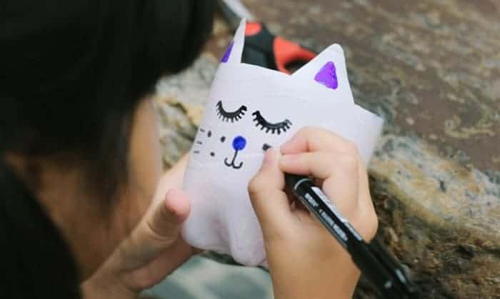 How to Keep Permanent Marker on Plastic