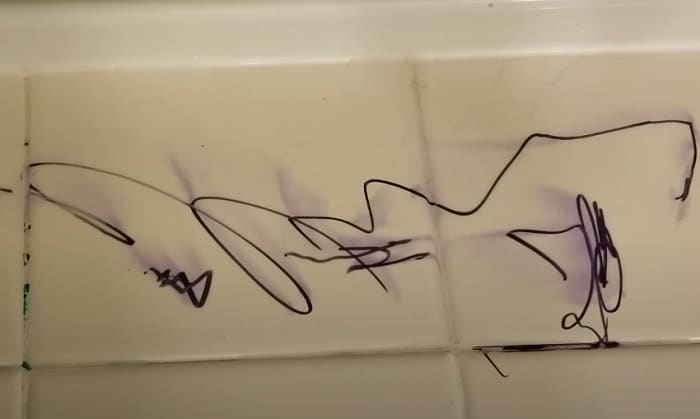how to remove permanent marker from tile
