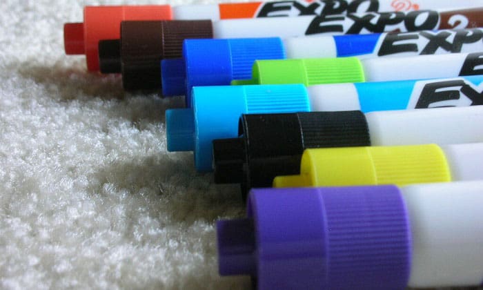how to store dry erase markers
