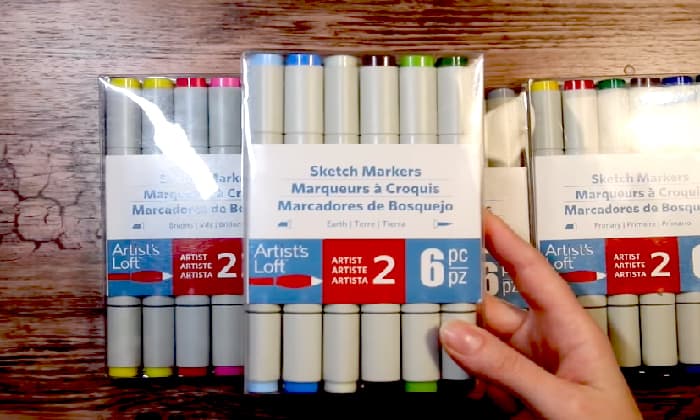 Dupe or Dud: Kuretake Clean Color Real Brush Markers vs Artist Loft Brush  Markers – Pretty Prints & Paper