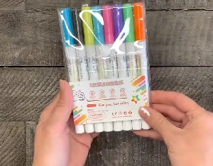 doodle-dazzles-shimmer-markers-review