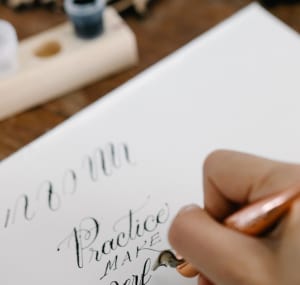 calligraphy-ink-vs-fountain-pen-ink