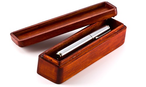 wood-box-with-Fountain-Pen