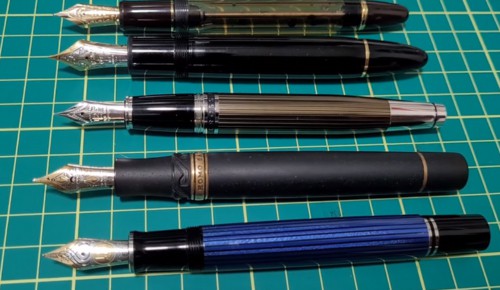 Check-For-Nibs-of-Cross-pen
