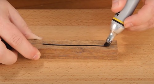 Selecting-a-pen-blank-and-mark-the-lines-of-a-wooden-pen