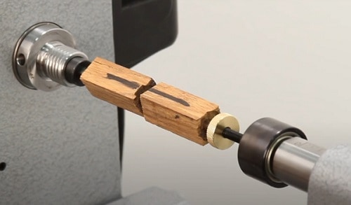 Turning-the-blanks-of--a-Wooden-Pen